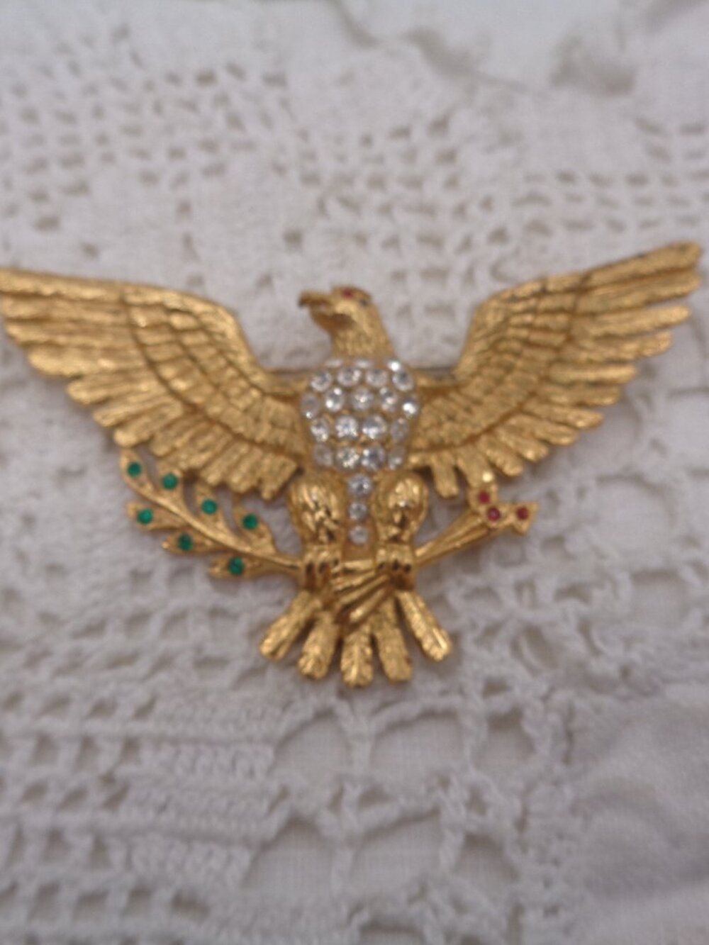 Vintage Gold Tone Patriotic EAGLE Pave Rhinestone BROOCH